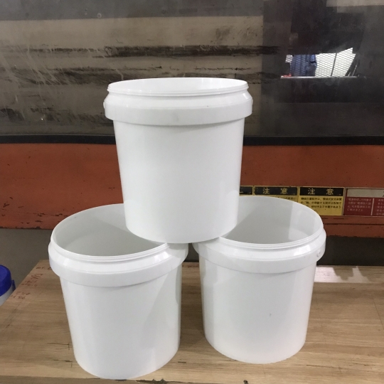 xô trắng 5l 